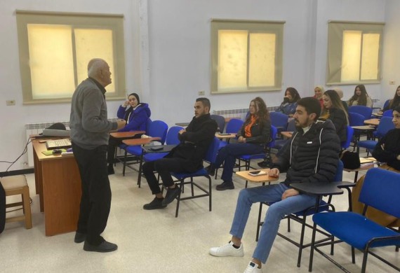 Scientific Lecture for Fourth-Year Students at the Faculty of Hospital Management titled "Methodology and Steps of Scientific Research"